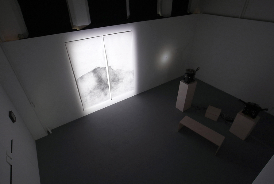 http://lizharrington.com/files/gimgs/54_7lizharringtonslade2026installview7.jpg